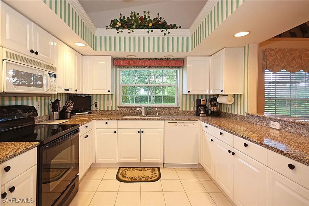 322 Melrose Place Naples FL 34104