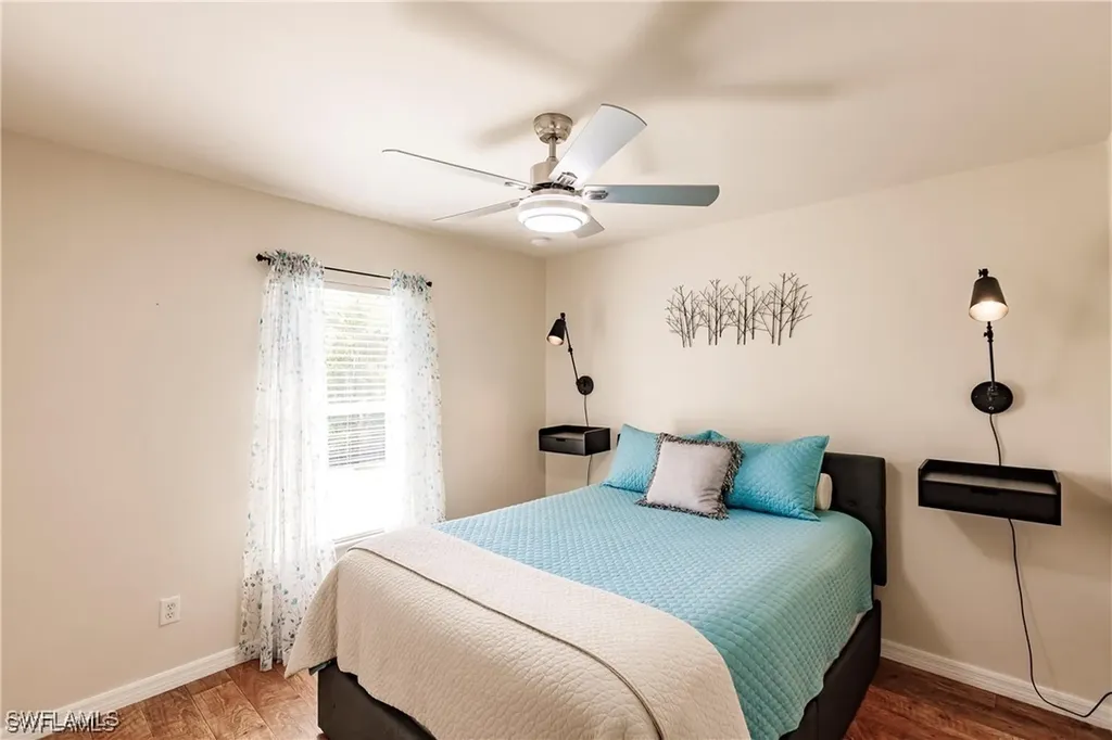 1809 NE 12th Place Cape Coral FL 33909