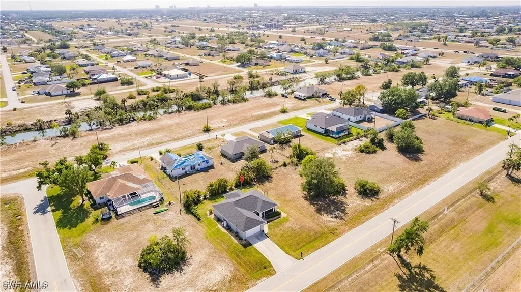 1809 NE 12th Place Cape Coral FL 33909