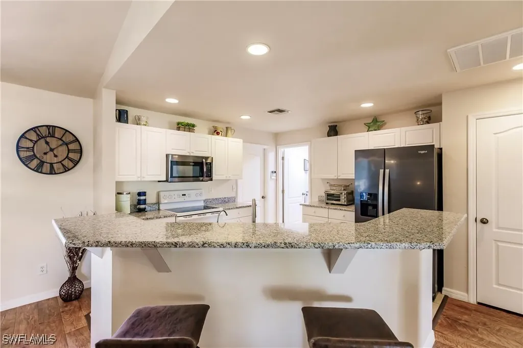 1809 NE 12th Place Cape Coral FL 33909