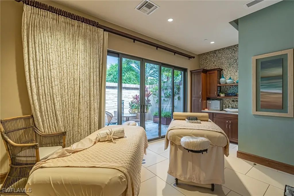 9419 Benvenuto Court Naples FL 34119