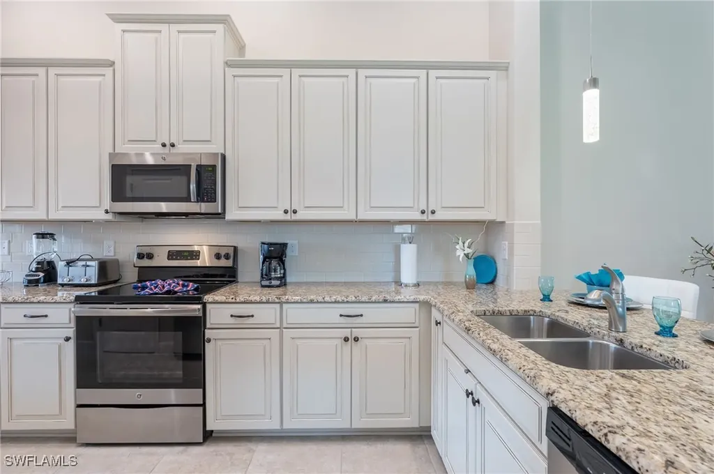 9419 Benvenuto Court Naples FL 34119