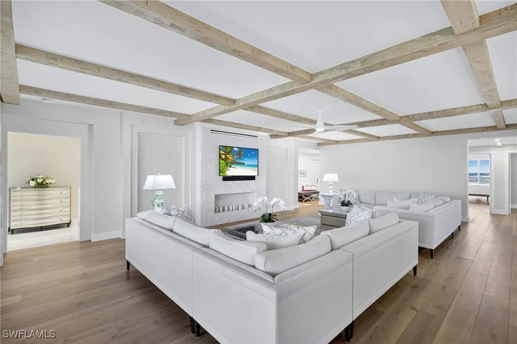 13915 Old Coast Road Naples FL 34110
