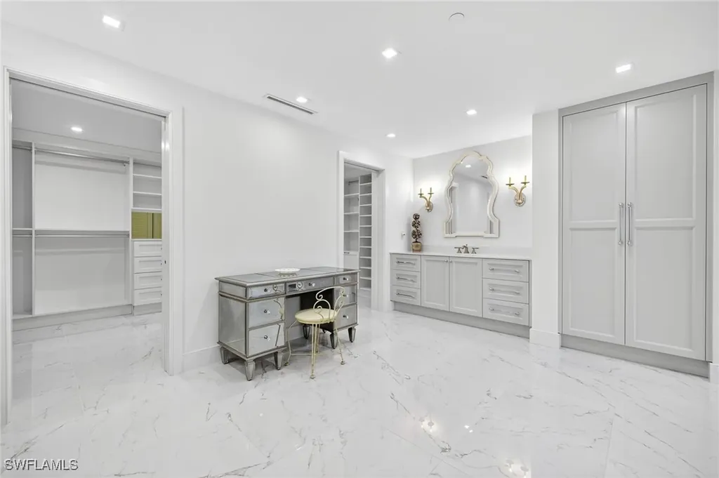 13915 Old Coast Road Naples FL 34110