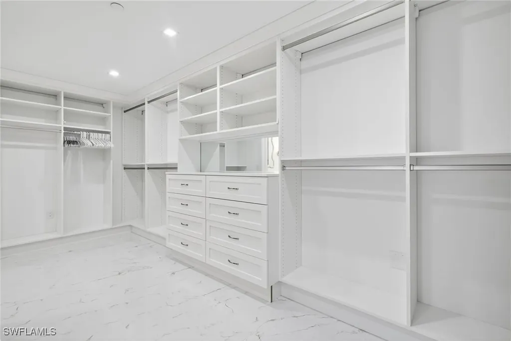 13915 Old Coast Road Naples FL 34110