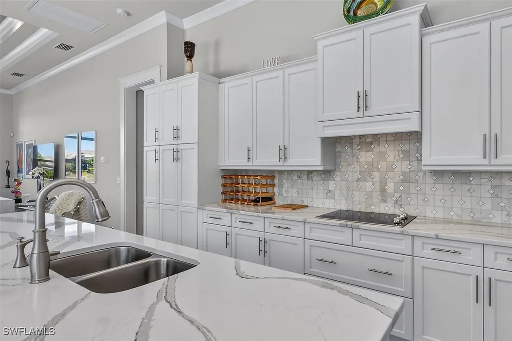 6387 Warwick Avenue Naples FL 34113