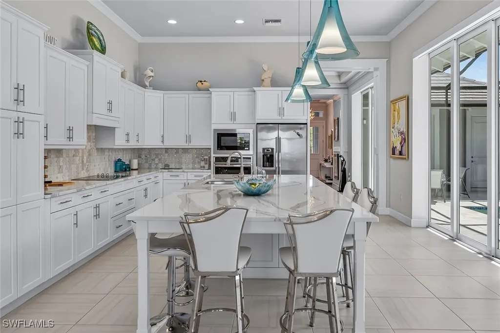 6387 Warwick Avenue Naples FL 34113