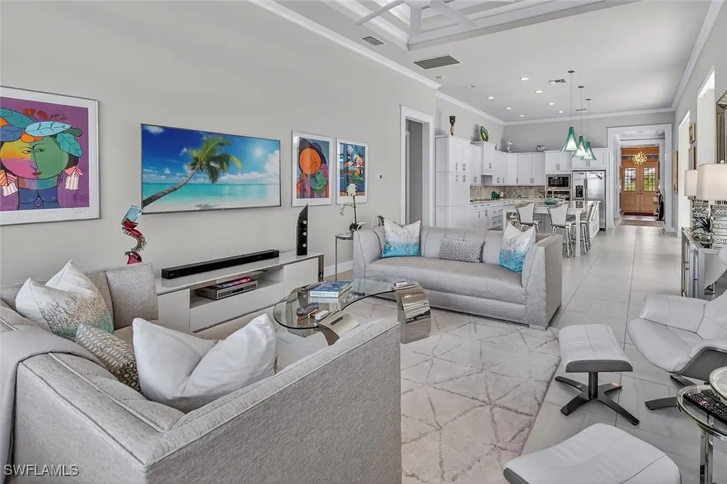 6387 Warwick Avenue Naples FL 34113