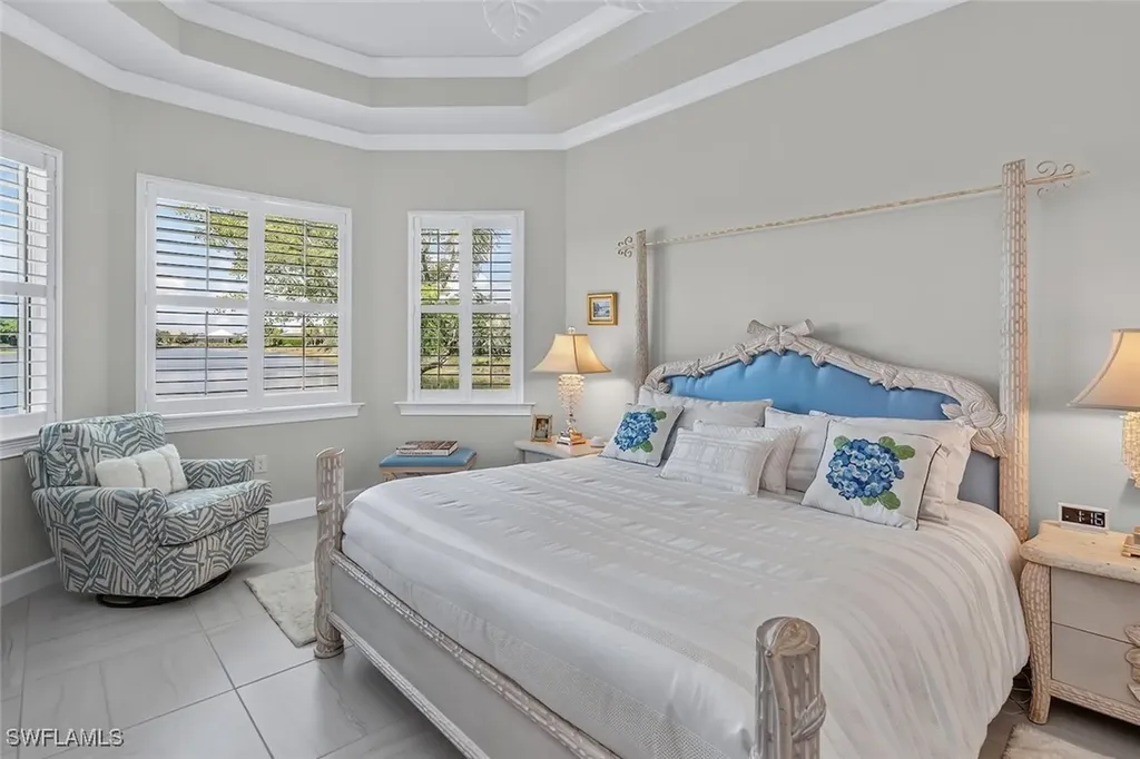 6387 Warwick Avenue Naples FL 34113