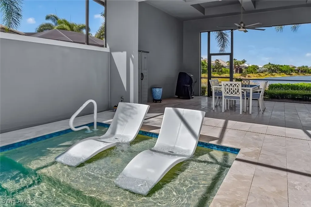 6387 Warwick Avenue Naples FL 34113