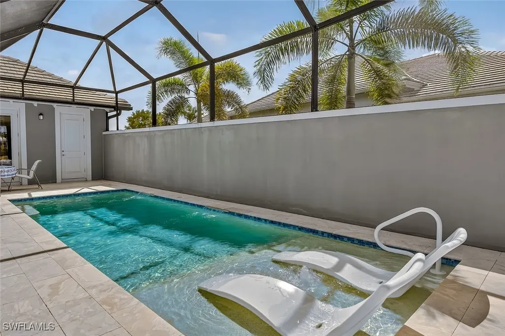 6387 Warwick Avenue Naples FL 34113