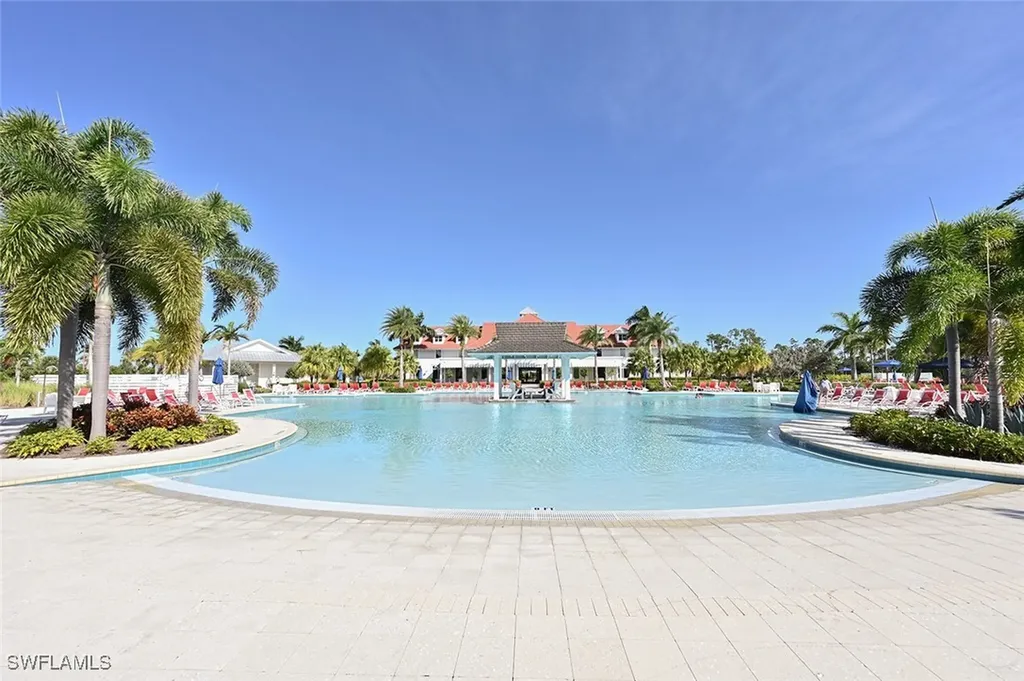 6387 Warwick Avenue Naples FL 34113