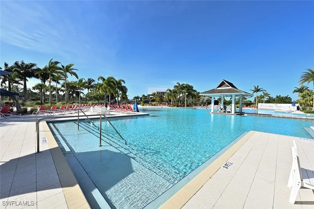6387 Warwick Avenue Naples FL 34113
