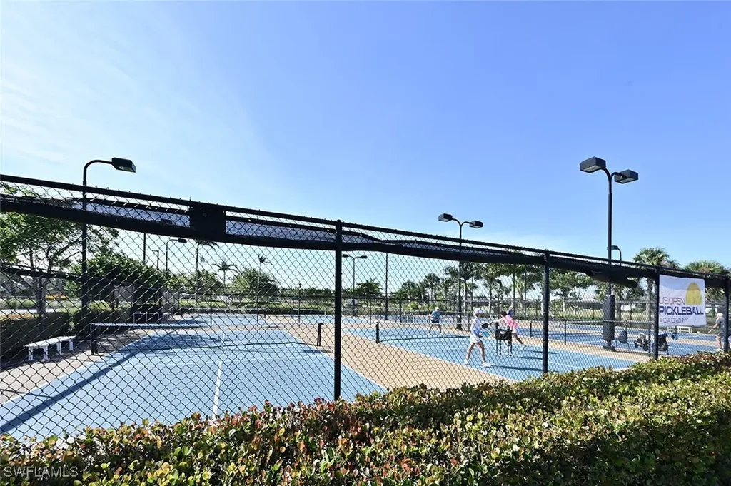 6387 Warwick Avenue Naples FL 34113