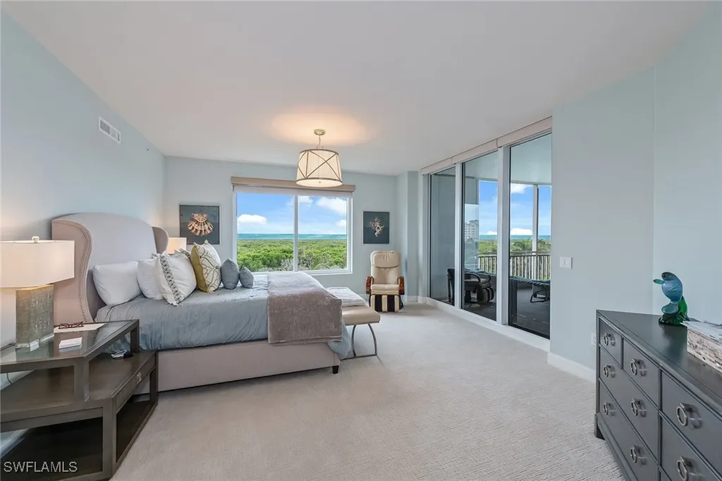 13675 Vanderbilt Drive Naples FL 34110