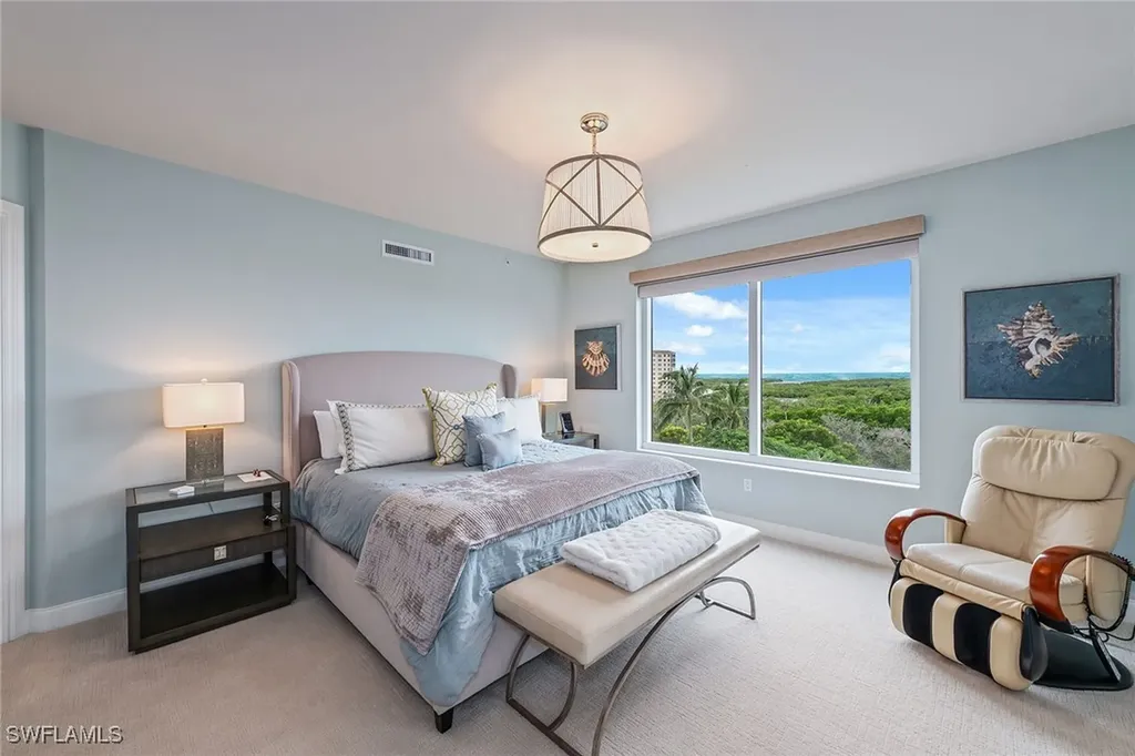 13675 Vanderbilt Drive Naples FL 34110