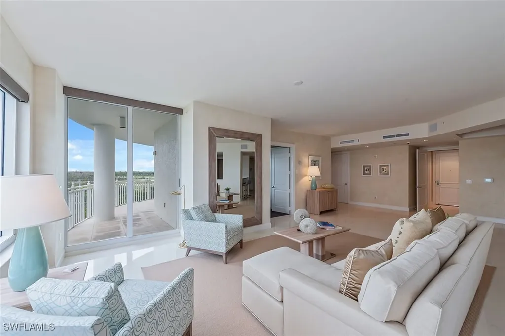 13675 Vanderbilt Drive Naples FL 34110