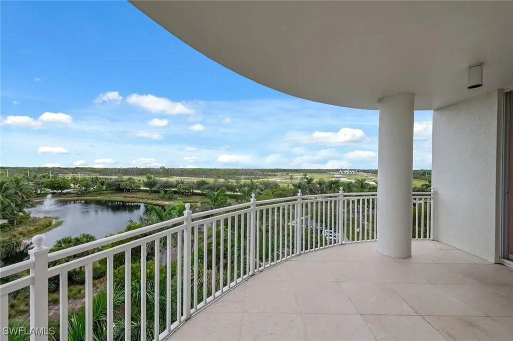 13675 Vanderbilt Drive Naples FL 34110