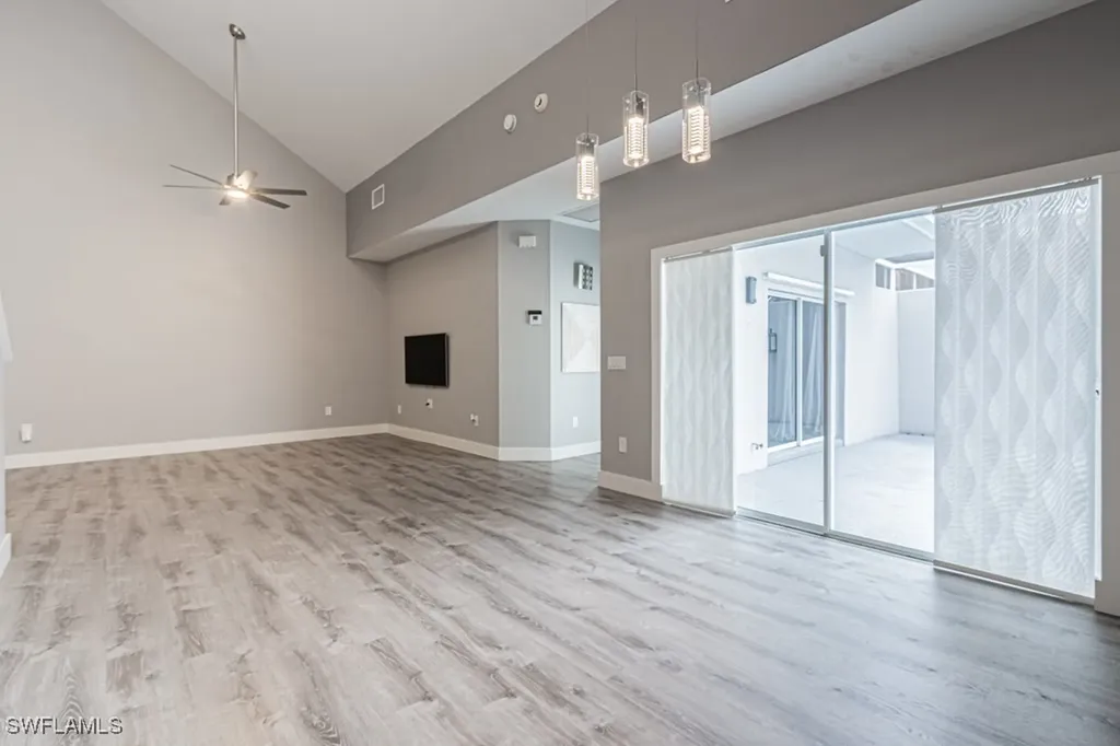 4544 Court Way Naples FL 34109