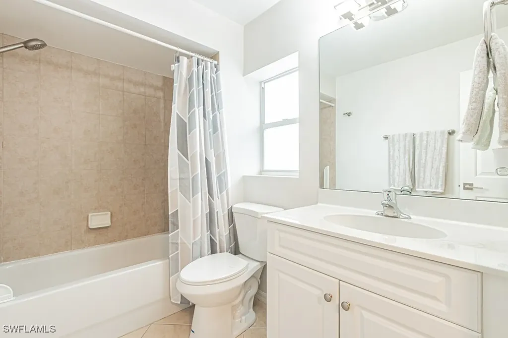 4544 Court Way Naples FL 34109