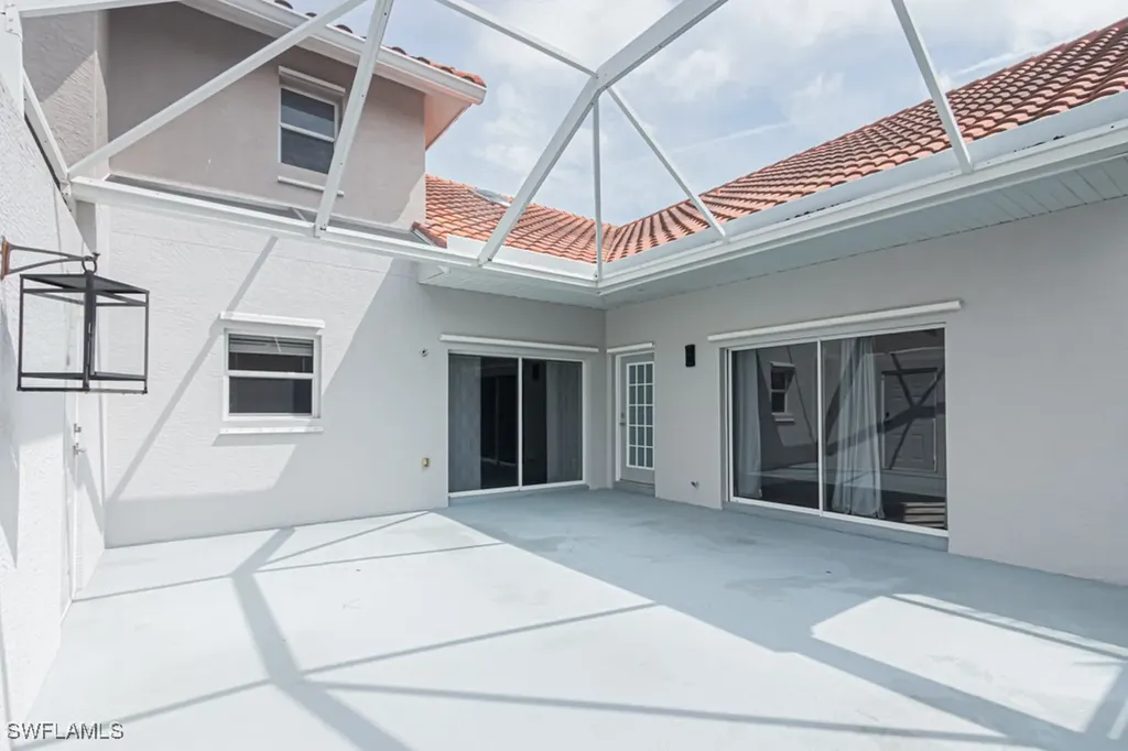 4544 Court Way Naples FL 34109