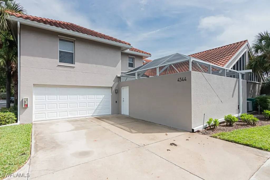 4544 Court Way Naples FL 34109