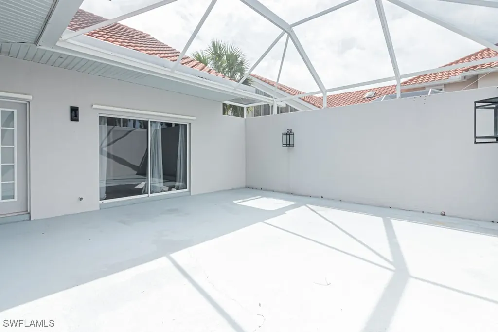4544 Court Way Naples FL 34109