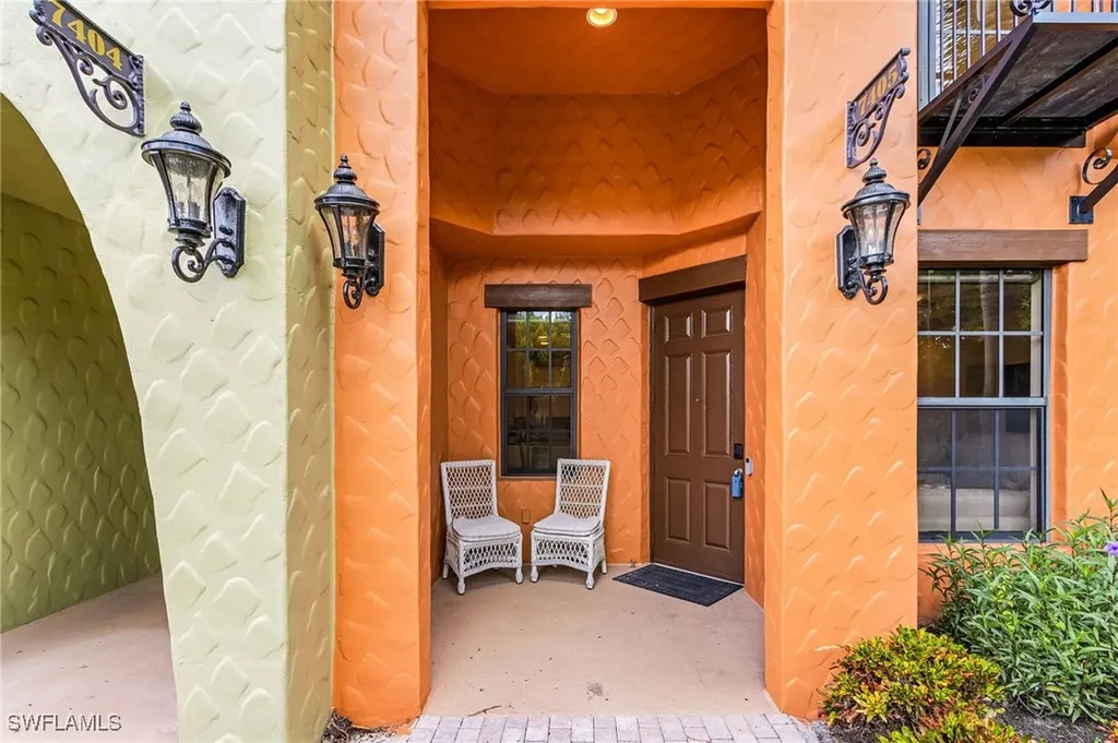 9108 Capistrano Street S Naples FL 34113
