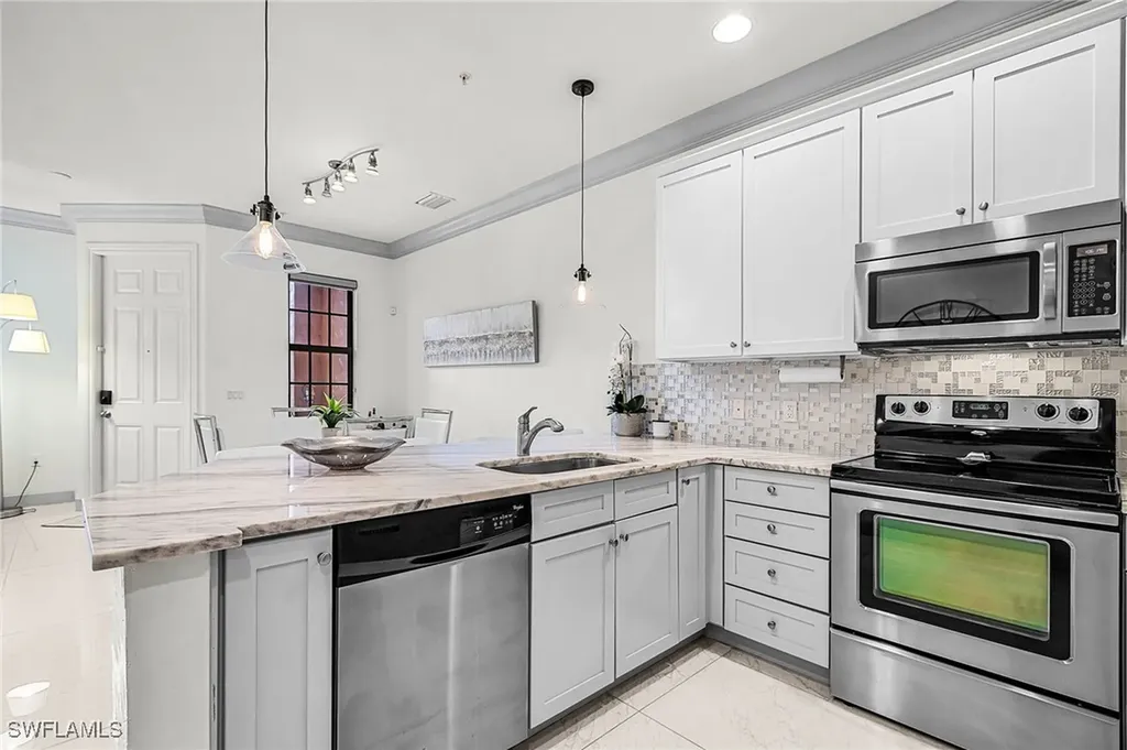 9108 Capistrano Street S Naples FL 34113