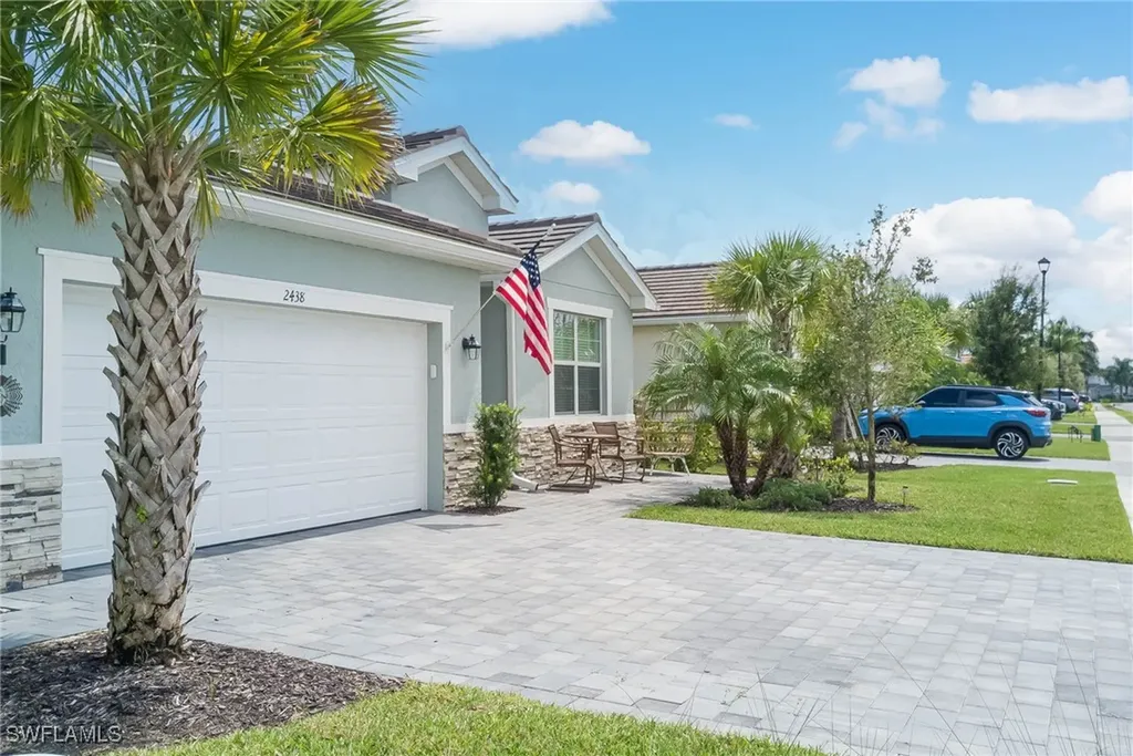 2438 Orchard Street Naples FL 34120