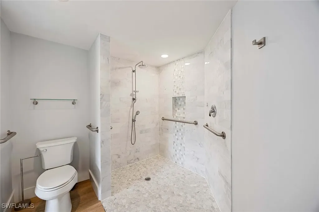 5040 Cedar Springs Drive Naples FL 34110