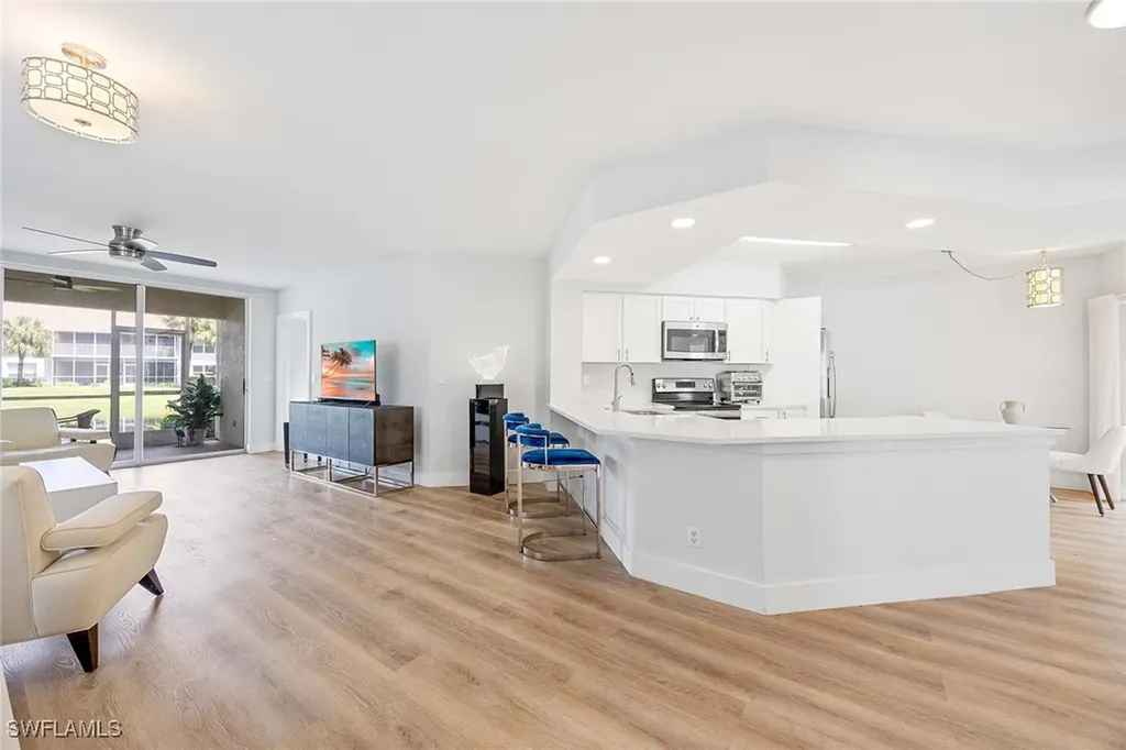 5040 Cedar Springs Drive Naples FL 34110