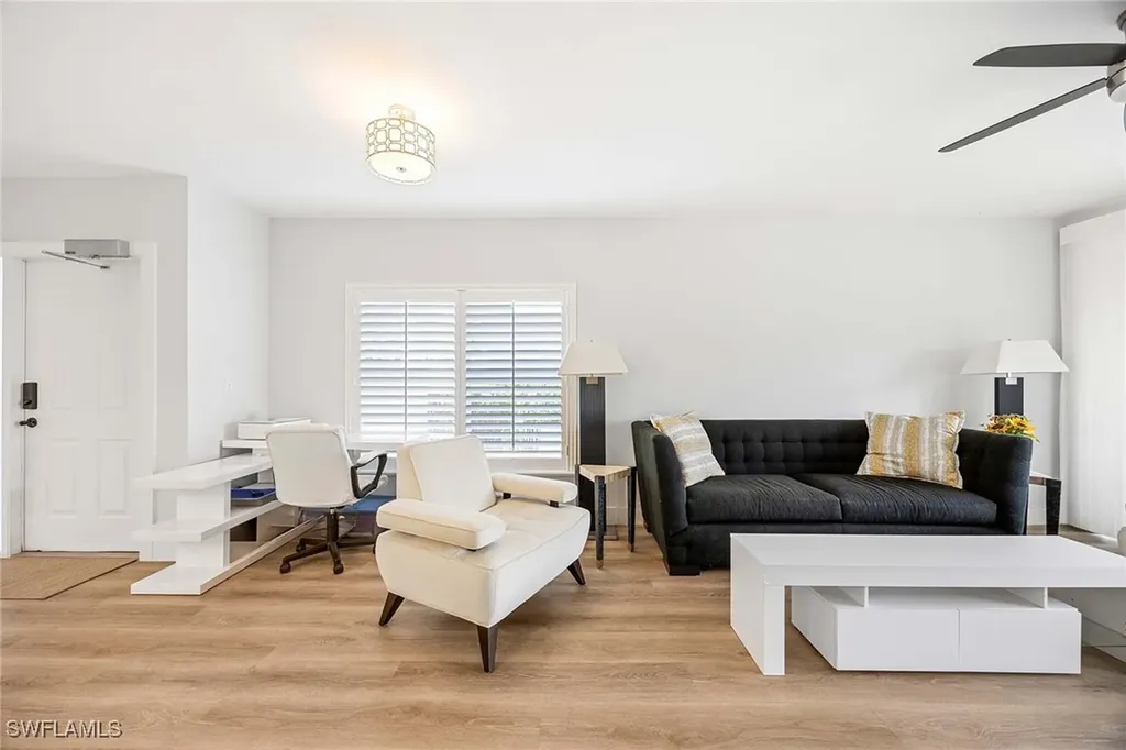 5040 Cedar Springs Drive Naples FL 34110