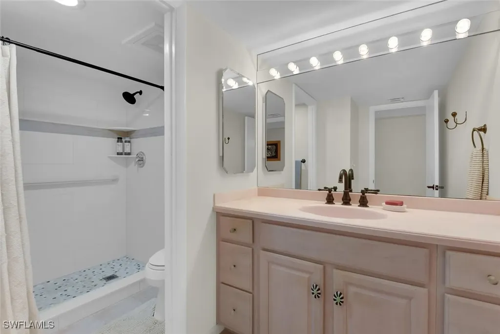 222 Harbour Drive Naples FL 34103