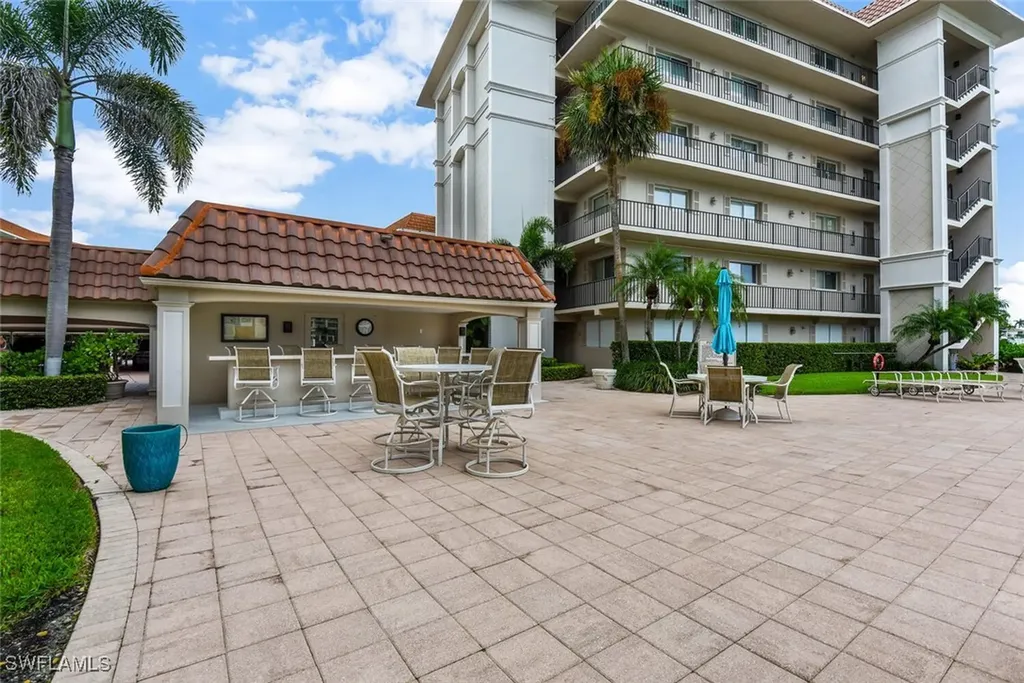 222 Harbour Drive Naples FL 34103