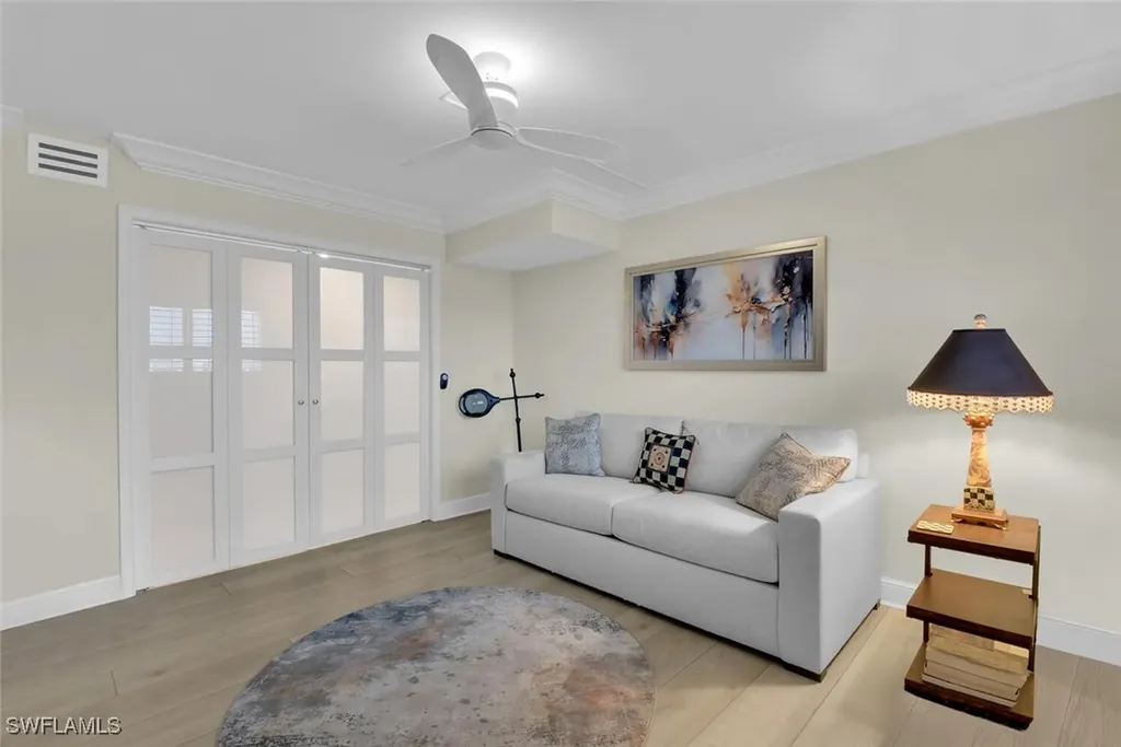 222 Harbour Drive Naples FL 34103