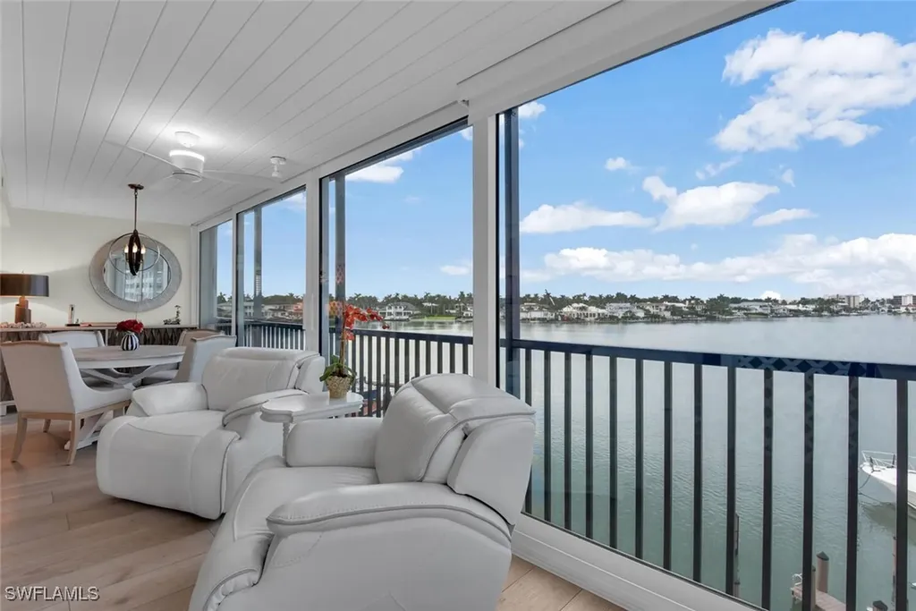 222 Harbour Drive Naples FL 34103