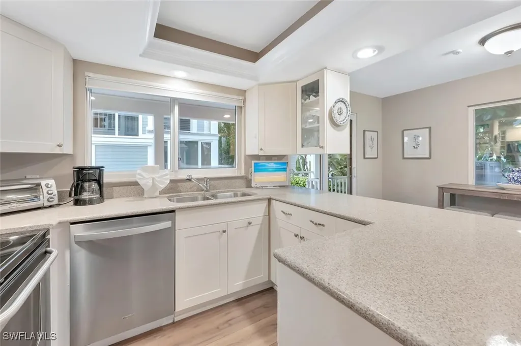 180 6th Avenue S Naples FL 34102