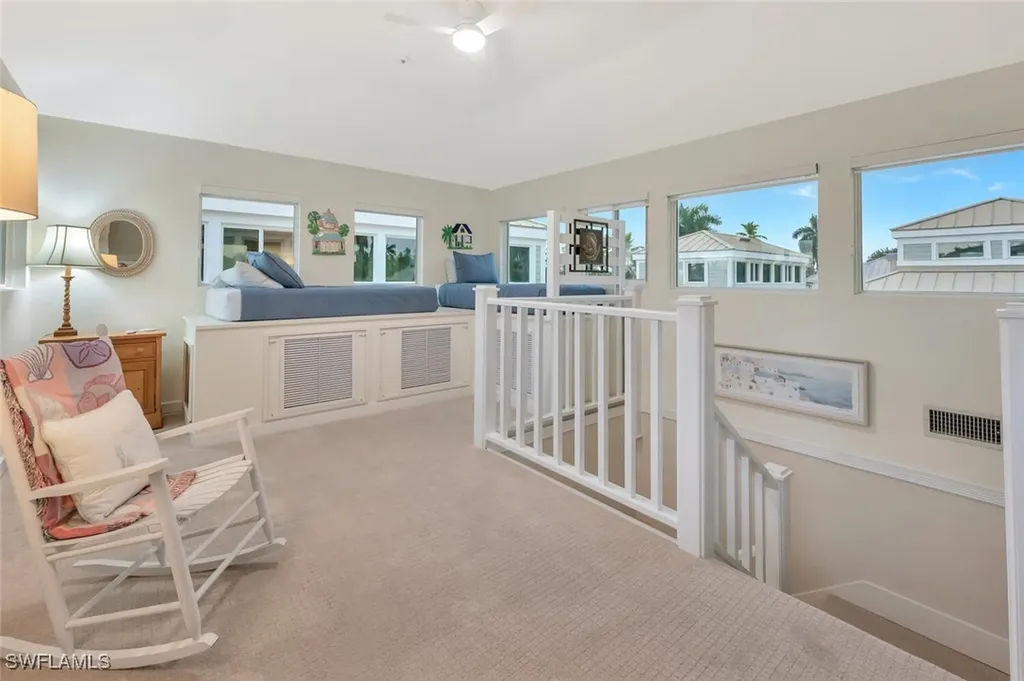 180 6th Avenue S Naples FL 34102