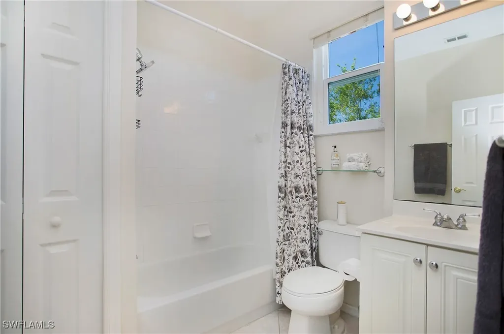 4690 Hawks Nest Way Naples FL 34114