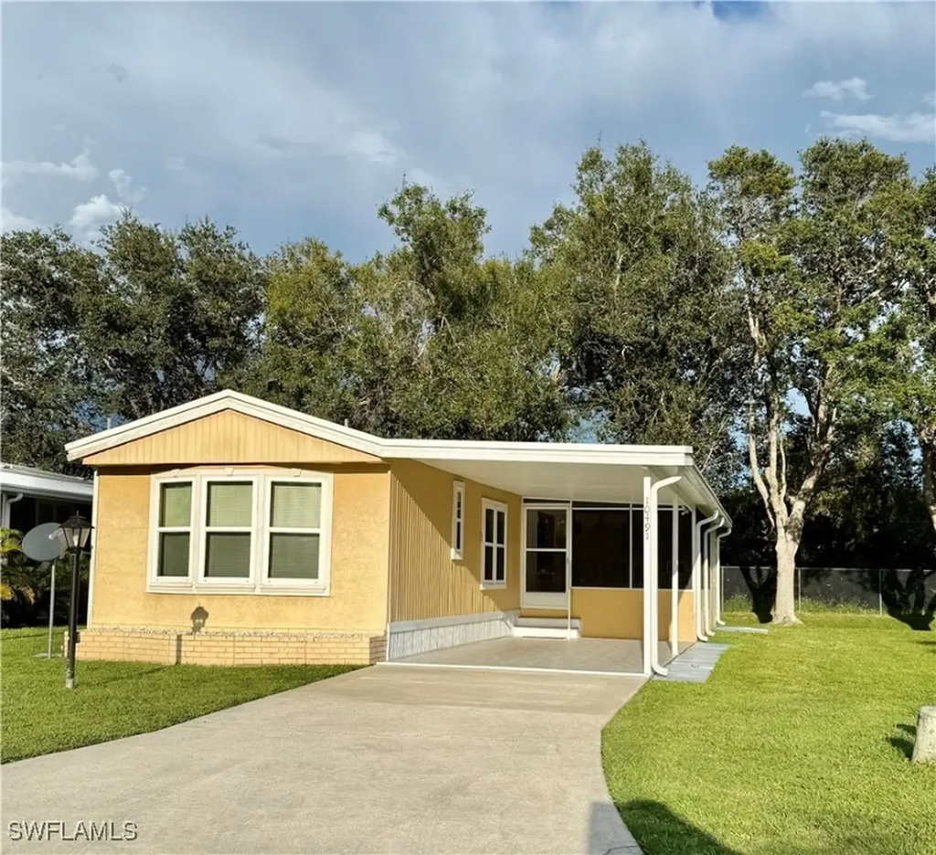 10491 Wales Loop Bonita Springs FL 34135