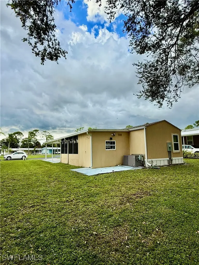 10491 Wales Loop Bonita Springs FL 34135