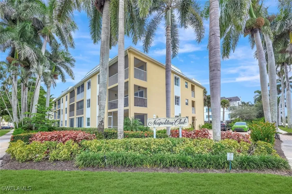 900 8th Avenue S Naples FL 34102