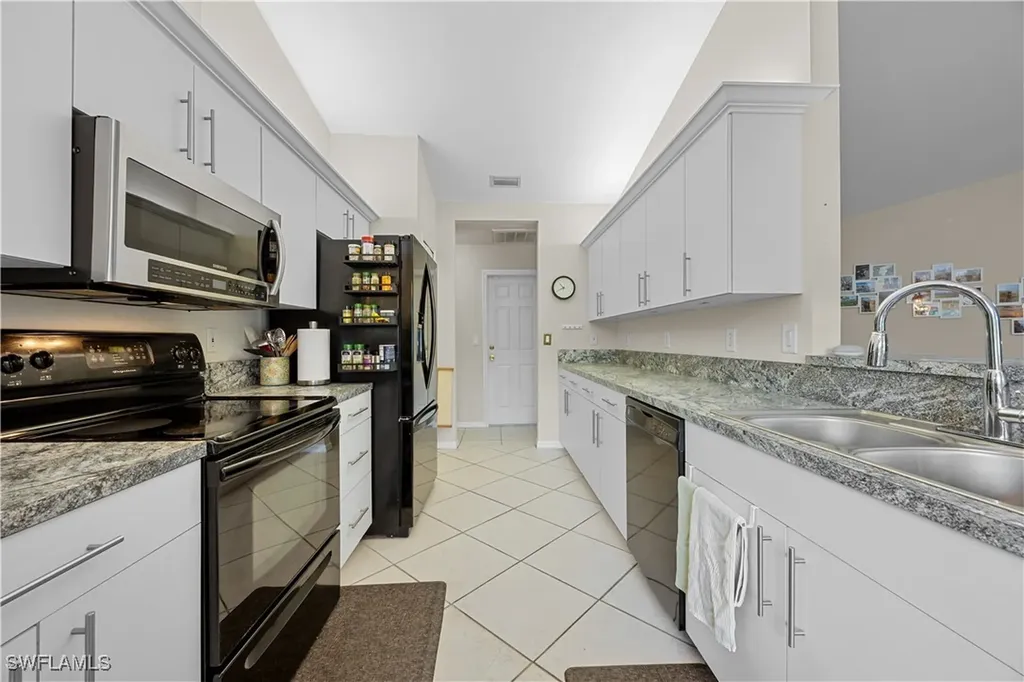 225 Nicholas Parkway W Cape Coral FL 33991