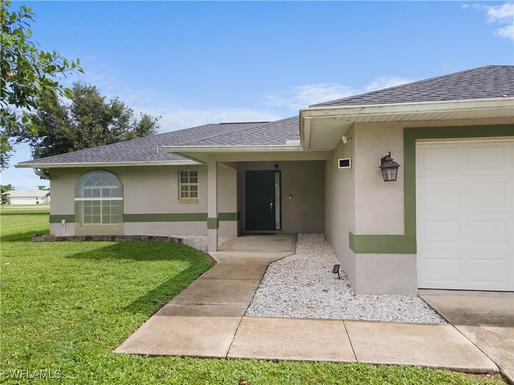 225 Nicholas Parkway W Cape Coral FL 33991
