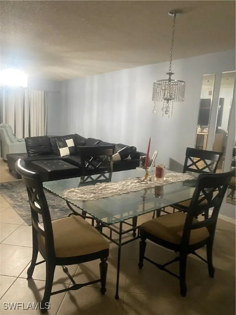 653 Squire Circle Naples FL 34104