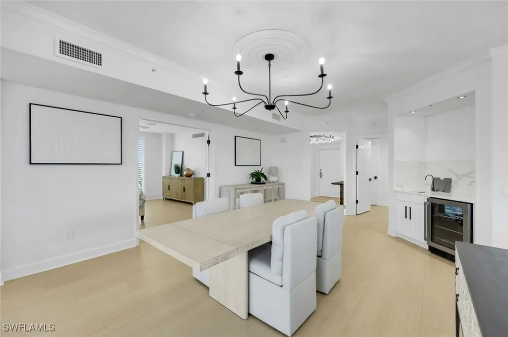 8720 Bay Colony Drive Naples FL 34108