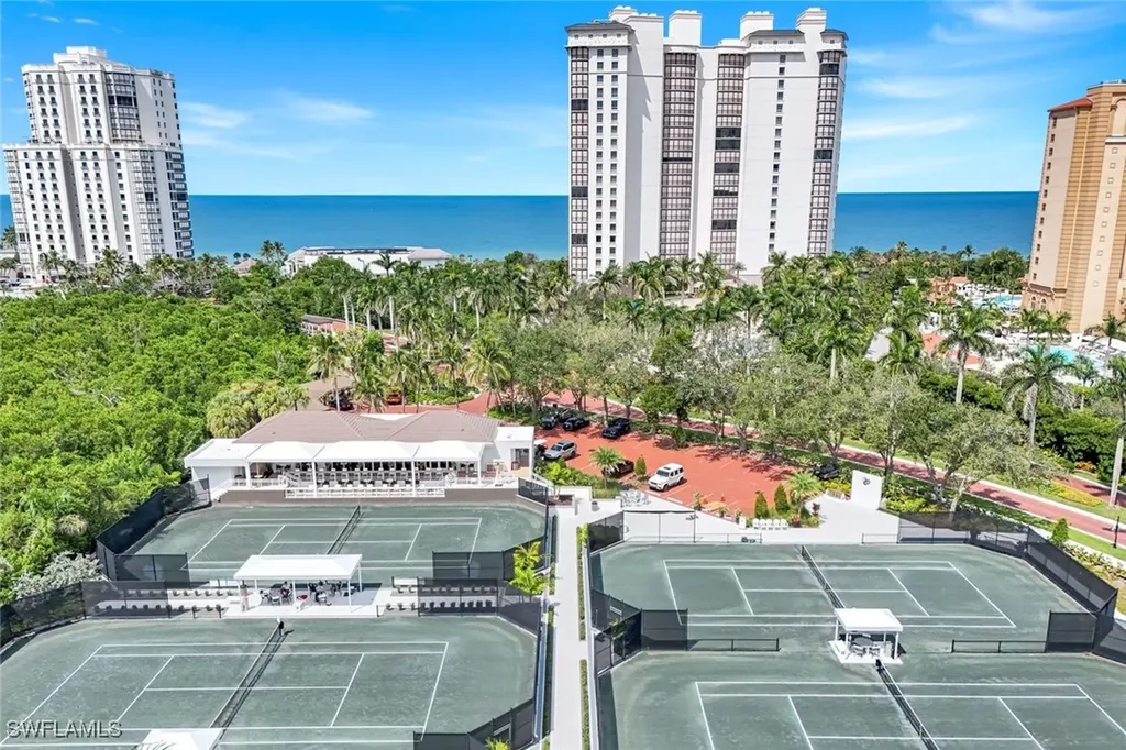 8720 Bay Colony Drive Naples FL 34108