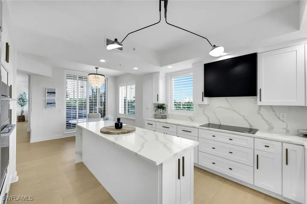 8720 Bay Colony Drive Naples FL 34108