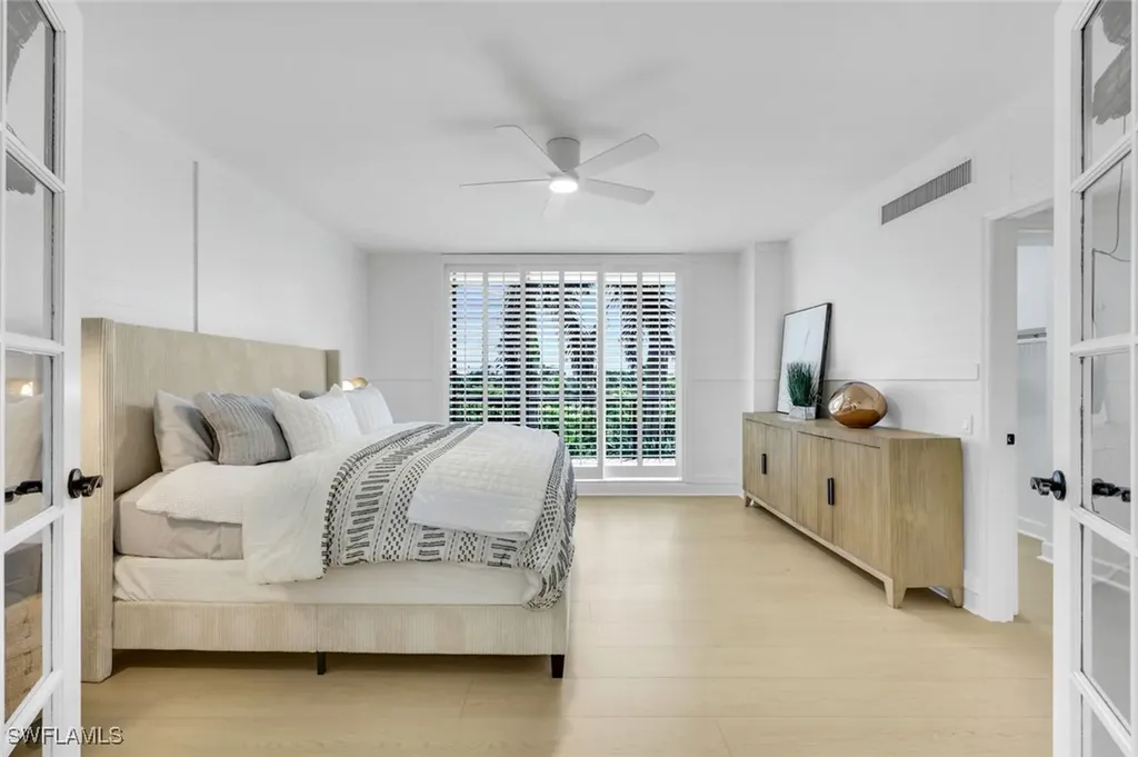 8720 Bay Colony Drive Naples FL 34108